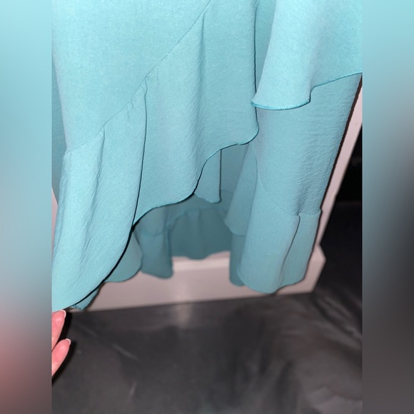 Boohoo textured ruffle maxi skirt! Gorgeous! Size 20. - Picture 5 of 7